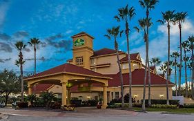 La Quinta By Wyndham Orlando Airport - On Property Food Trucks & Free Airport Shuttle!